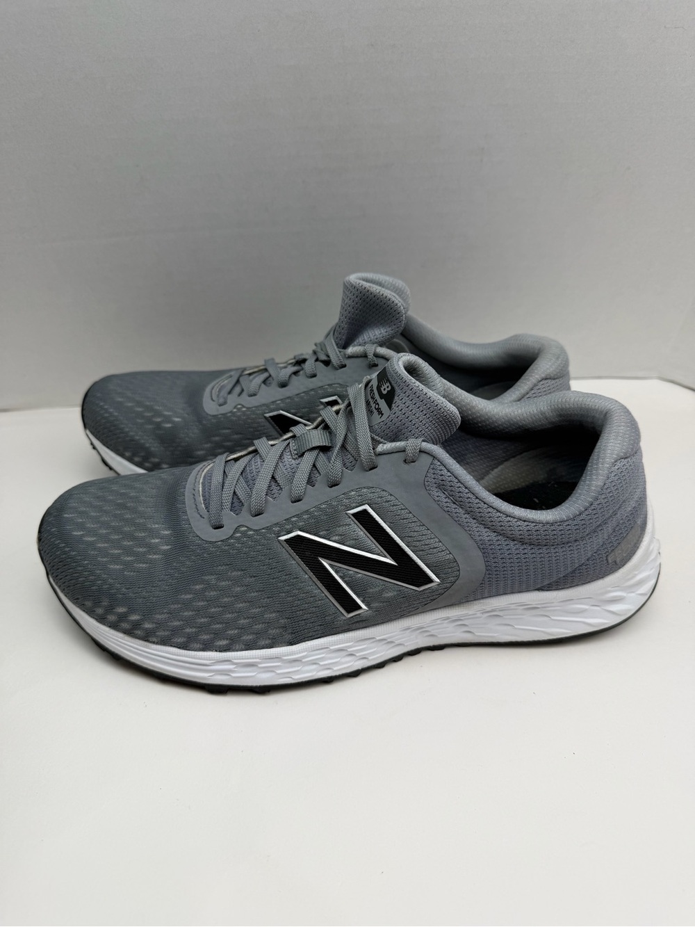 New Balance Mens Fresh Foam Arishi MARISLS2 Grey Running Shoes Size 8 4E Width